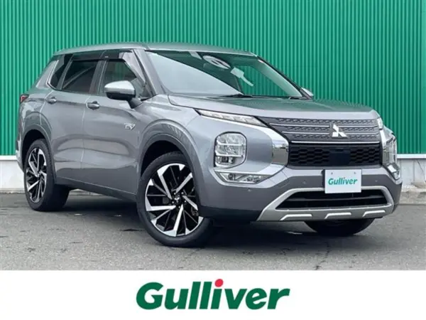 Mitsubishi Outlander PHEV 2.4 G 4WD — 2021, 24,000km, for sale in Kenya