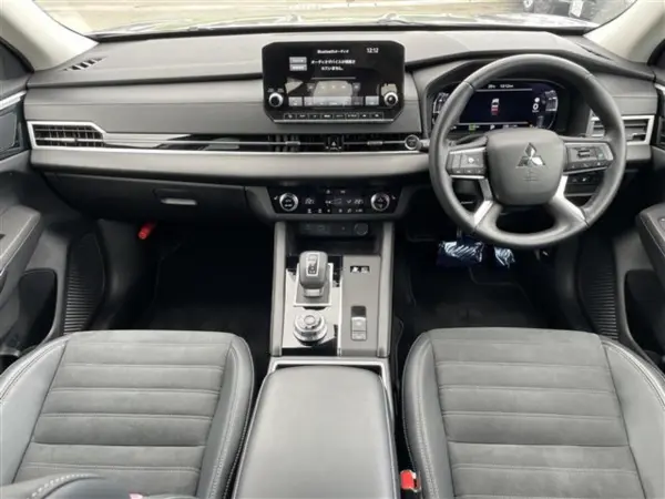 2021 Mitsubishi Outlander — photo 1