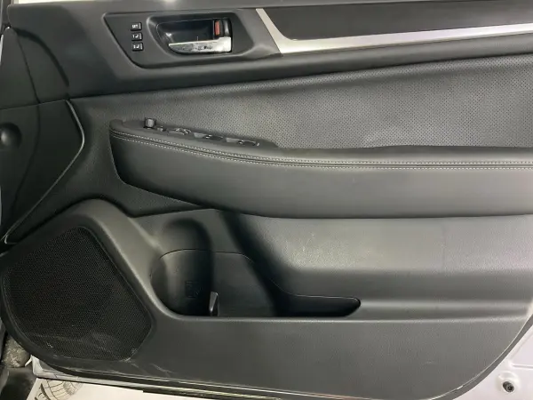 2021 Subaru Legacy Outback — photo 9 | Tuminion Kenya