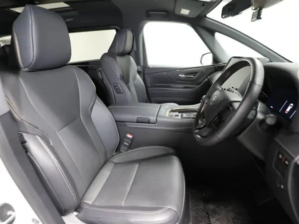 2023 Toyota Alphard — photo 8 | Tuminion Kenya
