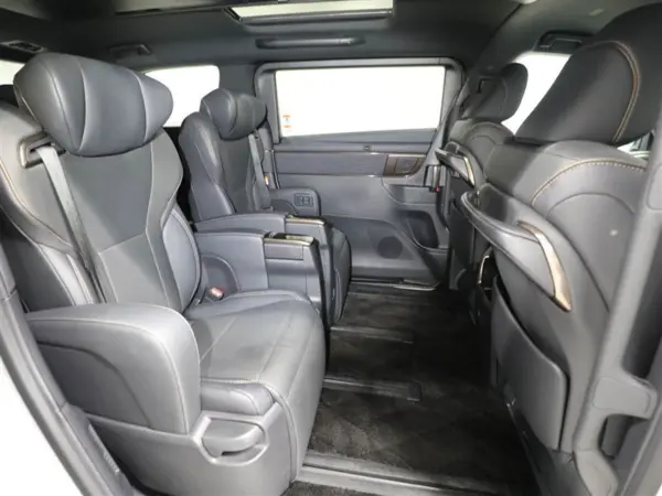 2023 Toyota Alphard — photo 9 | Tuminion Kenya