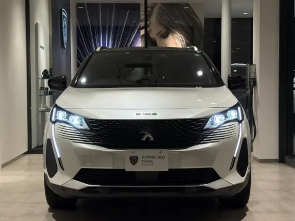 2021 Peugeot 5008 — photo 2 | Tuminion Kenya