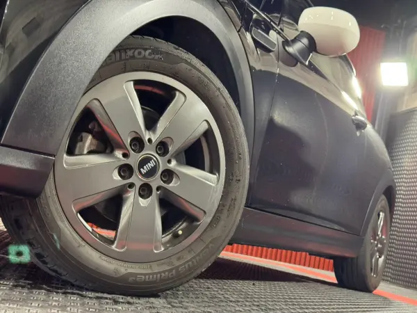 2021 Mini Cooper — photo 9 | Tuminion Kenya
