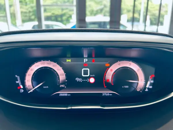 2023 Peugeot 3008 — photo 3 | Tuminion Kenya