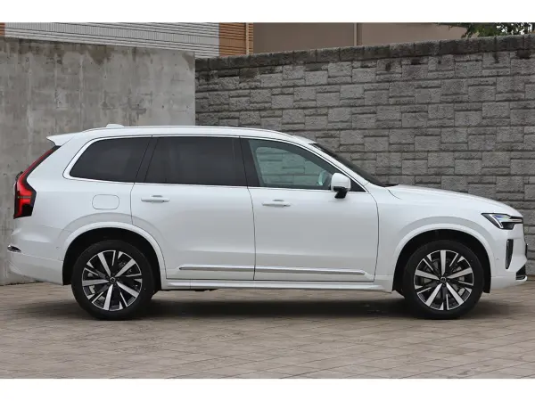 2025 Volvo Xc90 — photo 7 | Tuminion Kenya