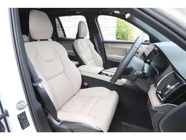 2025 Volvo Xc90 — photo 8 | Tuminion Kenya