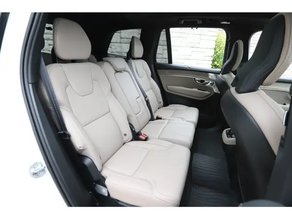 2025 Volvo Xc90 — photo 9 | Tuminion Kenya