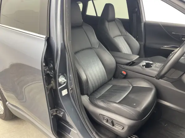 2021 Toyota Harrier — photo 8 | Tuminion Kenya