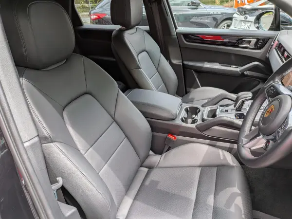 2021 Porsche Cayenne — photo 7 | Tuminion Kenya