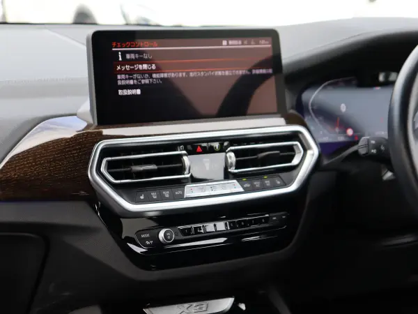 2022 Bmw X3 — photo 3 | Tuminion Kenya