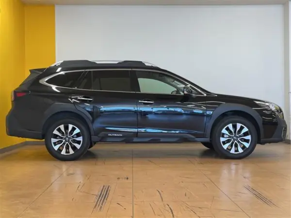 2024 Subaru Legacy Outback — photo 9 | Tuminion Kenya
