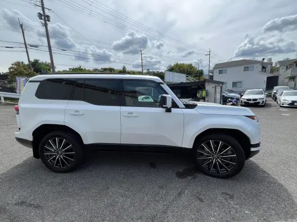 2025 Lexus Gx — photo 9 | Tuminion Kenya