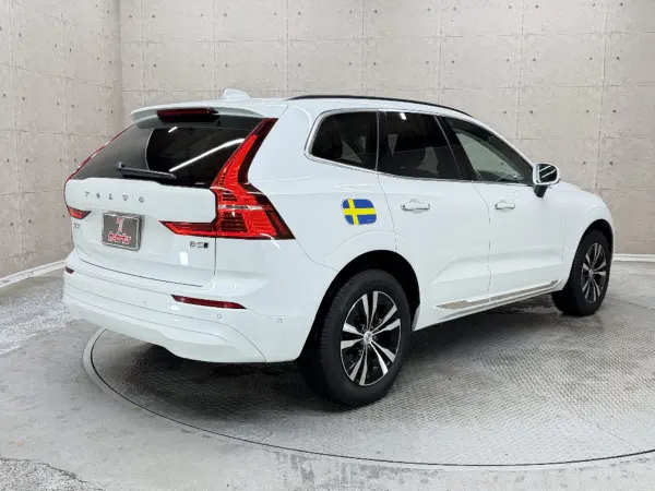 2021 Volvo Xc60 — photo 2 | Tuminion Kenya
