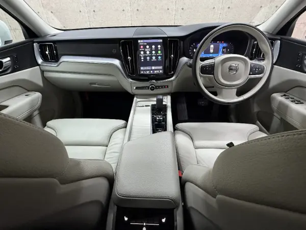 2021 Volvo Xc60 — photo 3 | Tuminion Kenya