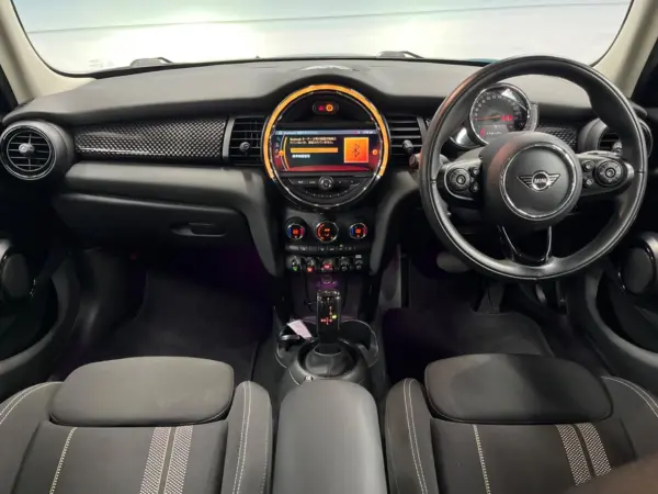 2021 Mini Cooper — photo 2 | Tuminion Kenya