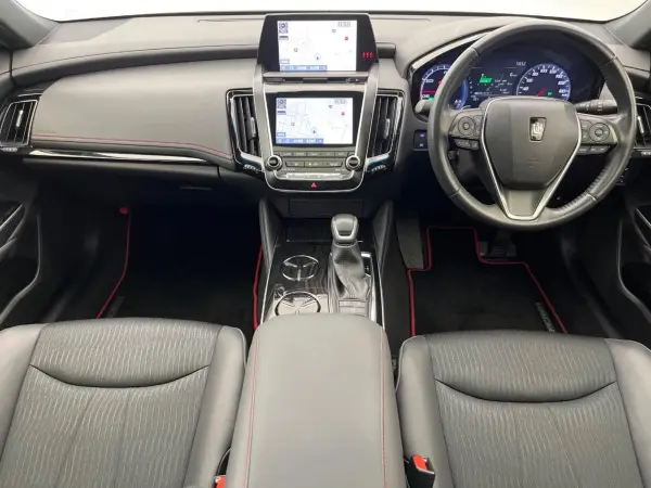 2020 Toyota Crown — photo 2 | Tuminion Kenya