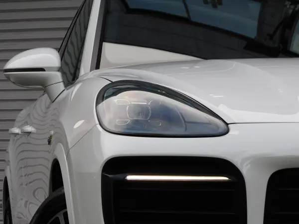 2021 Porsche Cayenne — photo 8 | Tuminion Kenya