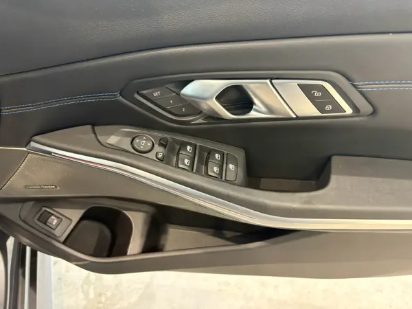 2021 Bmw 3 Series — photo 8 | Tuminion Kenya
