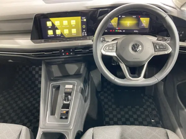 2022 Volkswagen Golf — photo 2 | Tuminion Kenya