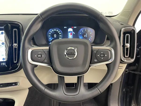 2020 Volvo Xc40 — photo 3 | Tuminion Kenya