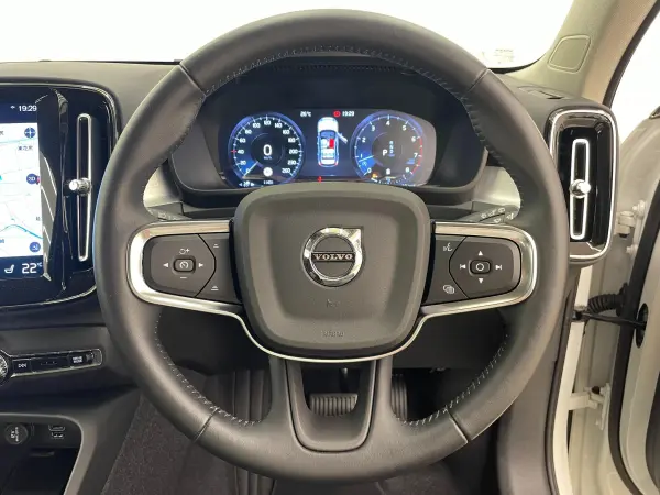 2021 Volvo Xc40 — photo 3 | Tuminion Kenya