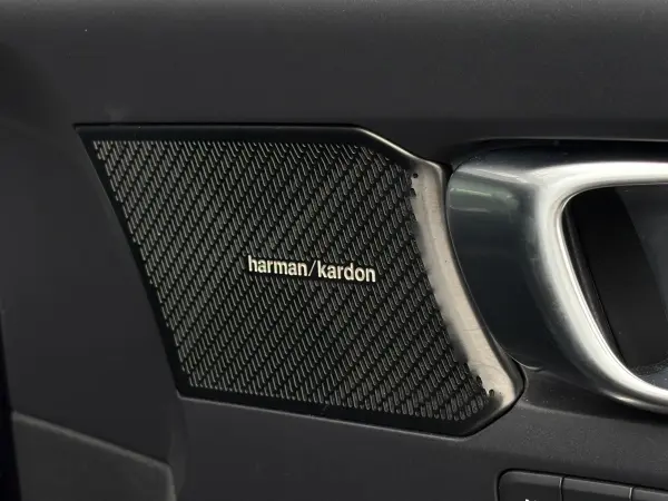 2020 Volvo Xc40 — photo 3 | Tuminion Kenya