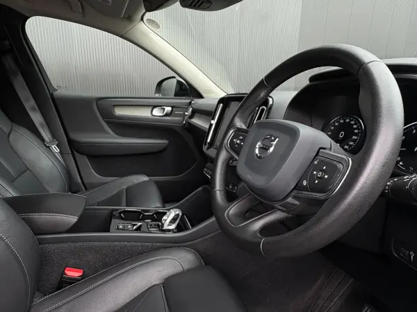 2020 Volvo Xc40 — photo 8 | Tuminion Kenya