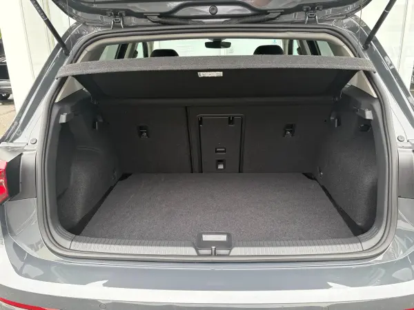 2023 Volkswagen Golf — photo 7 | Tuminion Kenya