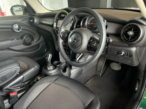 2020 Mini Cooper — photo 2 | Tuminion Kenya