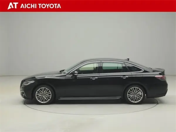 2021 Toyota Crown — photo 3 | Tuminion Kenya
