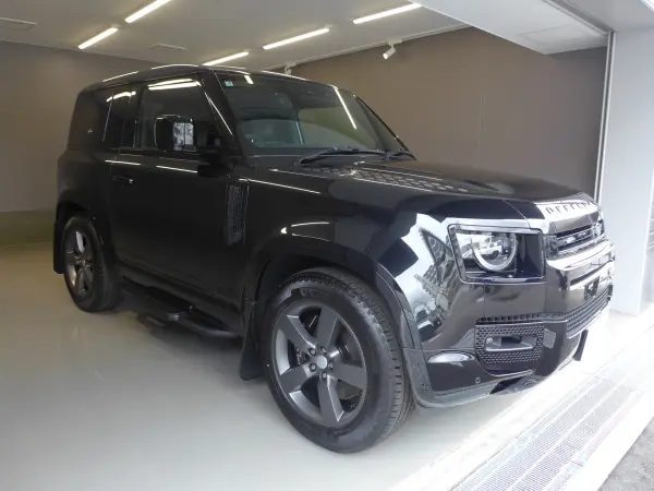 2025 Landrover Defender — photo 2 | Tuminion Kenya