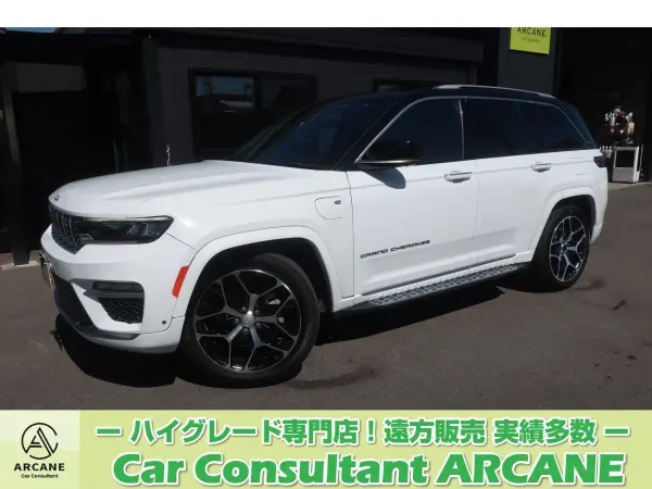 Jeep Grand Cherokee Summit Reserve 4xe 4WD — 2023, 13,000km, for sale in Kenya
