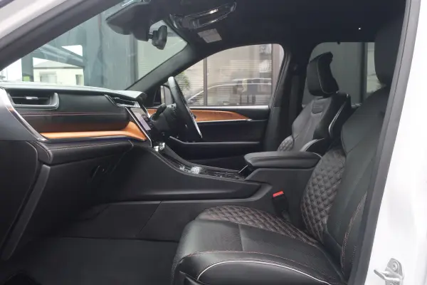 2023 Jeep Grand Cherokee — photo 9 | Tuminion Kenya