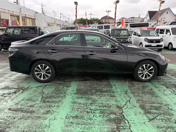 2018 Toyota Mark  X — photo 9 | Tuminion Kenya