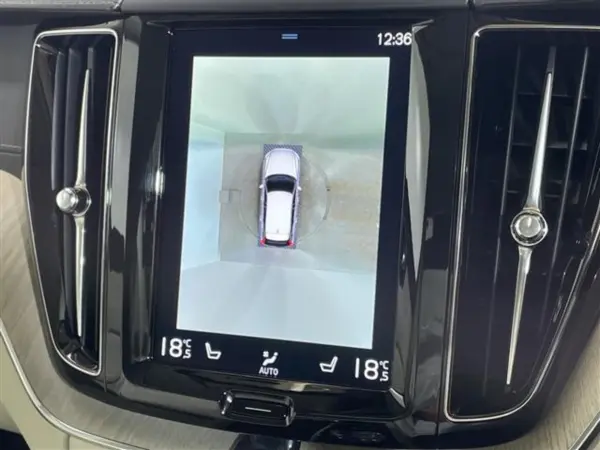2021 Volvo Xc60 — photo 3 | Tuminion Kenya