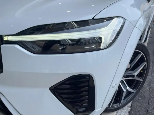 2021 Volvo Xc60 — photo 8 | Tuminion Kenya