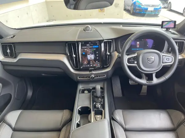 2021 Volvo Xc60 — photo 2 | Tuminion Kenya