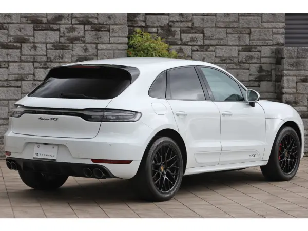2021 Porsche Macan — photo 3 | Tuminion Kenya