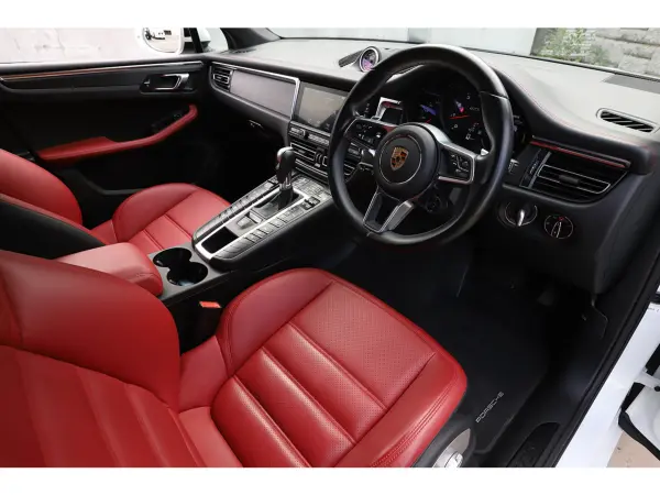 2021 Porsche Macan — photo 2 | Tuminion Kenya