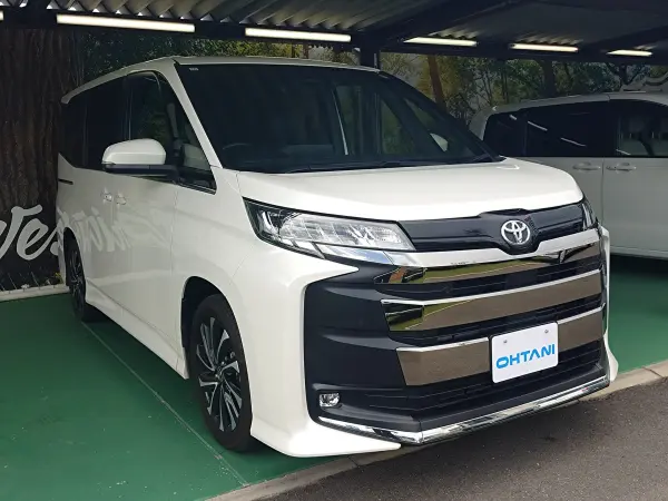 2022 Toyota Noah — photo 3 | Tuminion Kenya