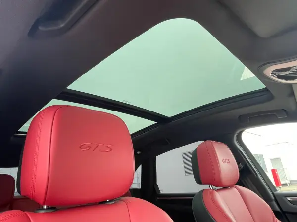2021 Porsche Macan — photo 2 | Tuminion Kenya