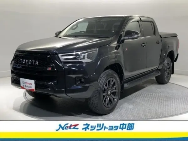 2023 Toyota Hilux — photo 1