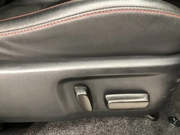 2023 Toyota Hilux — photo 9 | Tuminion Kenya