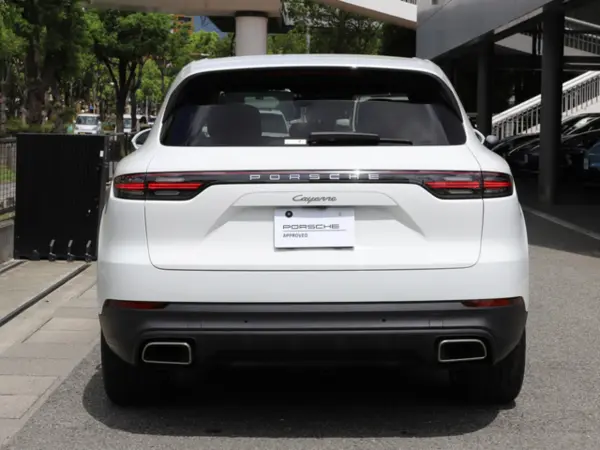 2021 Porsche Cayenne — photo 2 | Tuminion Kenya