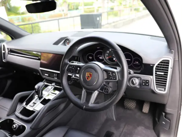 2021 Porsche Cayenne — photo 7 | Tuminion Kenya