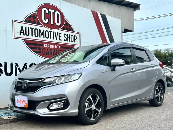 Honda Fit 1.5 Hybrid F Passenger Seat Swivel — 2019, 31,000km, for sale in Kenya