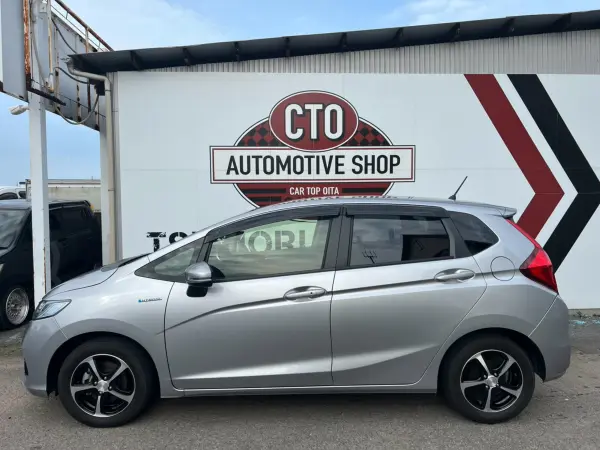 2019 Honda Fit — photo 9 | Tuminion Kenya