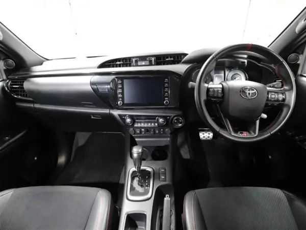 2023 Toyota Hilux — photo 7 | Tuminion Kenya