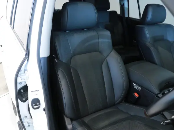 2020 Lexus Lx — photo 9 | Tuminion Kenya