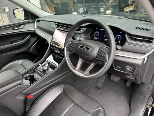 2024 Jeep Grand Cherokee — photo 3 | Tuminion Kenya